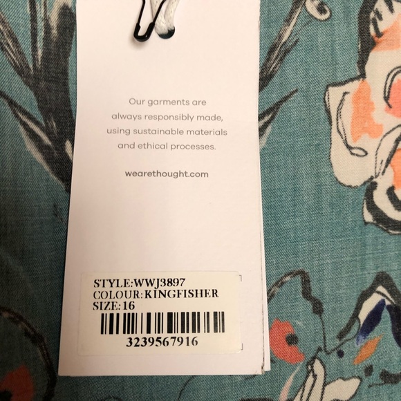 Gorgeous lightweight jacket! - Picture 2 of 3